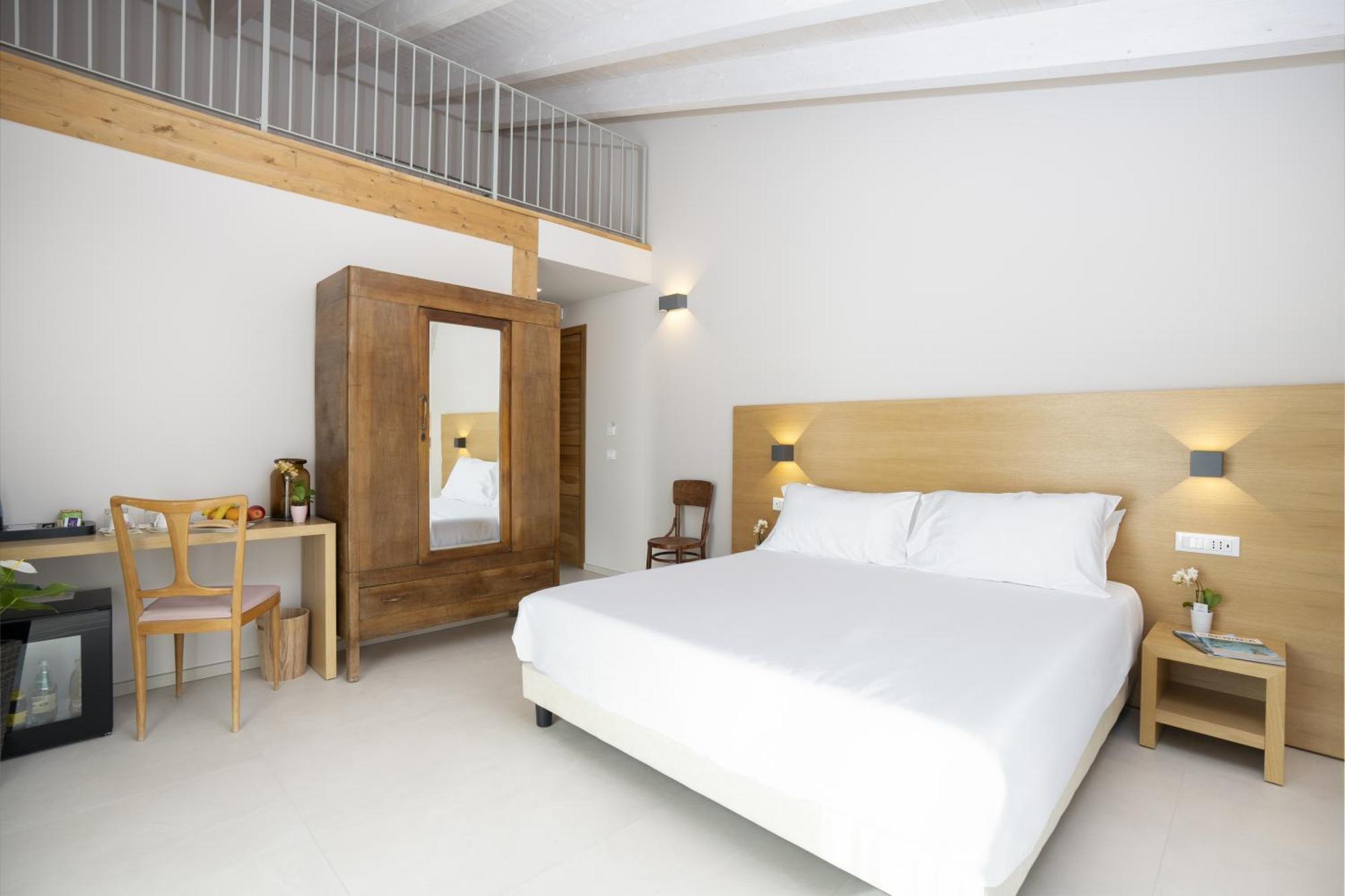 Ros'E Mari Green Home Hotel オリスターノ エクステリア 写真