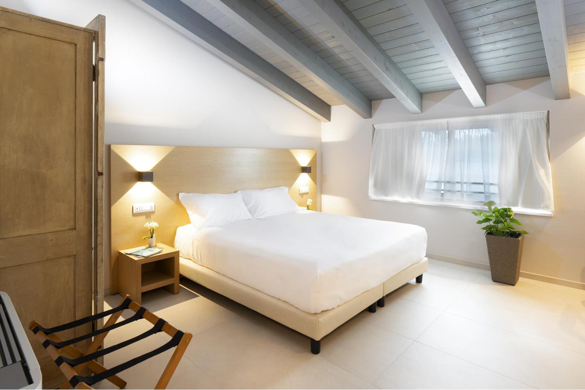 Ros'E Mari Green Home Hotel オリスターノ エクステリア 写真